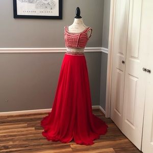 NEW RACHEL ALLEN SZ 4 TWO PIECE RED SILVER BEADED FORMAL EVENING GOWN